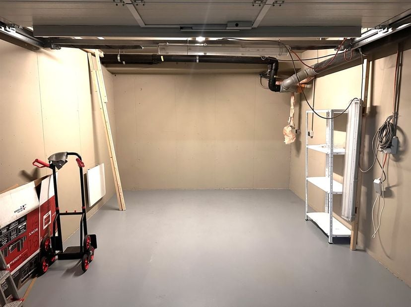 Ruime garagebox te koop in Residentie Nautica – Bredene <br />
<br />
Deze ruime garagebox bevindt zich in de residentie Nautica, op de hoek van de Ka