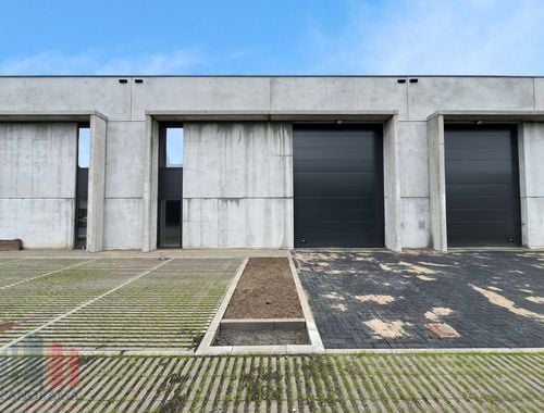                                         Bedrijfsgebouw te huur in Aalst, € 1.600
