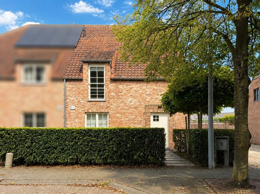 1ste bezoekdag zaterdag 12 september. Inschrijven kan via www.nobels.be onder referentienummer 4439429.<br />
<br />
RECENTE, STIJLVOLLE WONING met tu