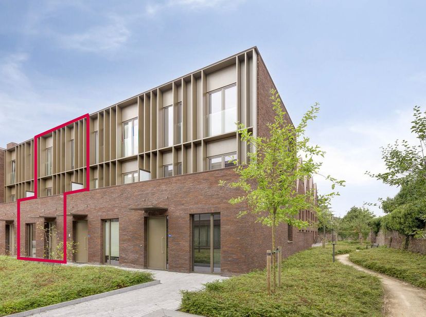 Zoek je een huis te koop dat modern en energiezuinig is? Dit trendy, instapklare pand in Oud-Rekem, Lanaken, is een unieke kans. Het 'Mooiste dorp van