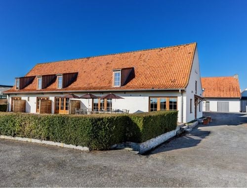                             Hoeve te koop in Koekelare

