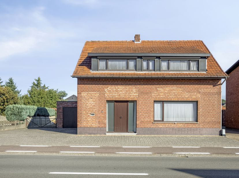 Huis te koop in Bergenstraat 49,
                    2480 Dessel