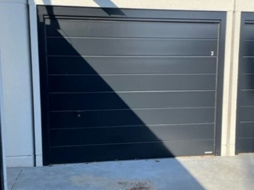 Garage te huur in Gullegemsestraat 37 (G2),
                    8880 Sint-Eloois-Winkel