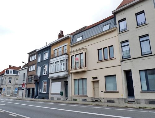                                         Bureaux à louer à Kortrijk, € 1.500
