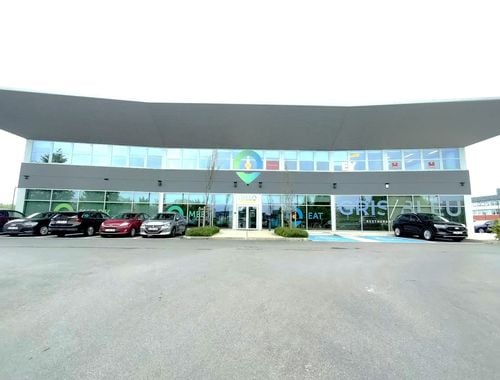                                         Immeuble de bureaux à louer à Nivelles, € 2.600
