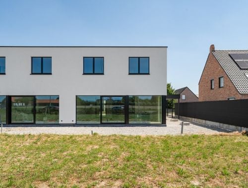                                         Woning te koop in Roeselare, € 584.000
