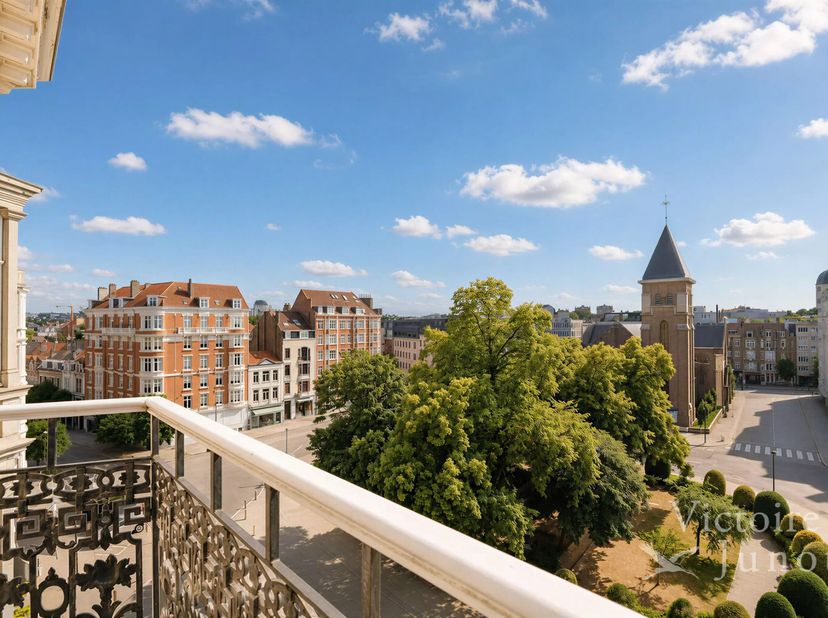 Quartier Place Brugmann/Lepoutre, direct nabij winkels, transport, restaurants - prachtig appartement van 251 m² bruto met balkons van 6 m² in een Hau