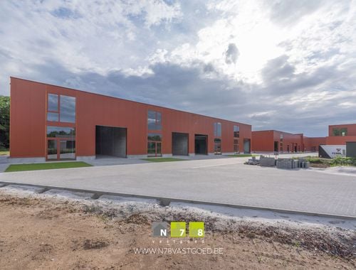                                         Bedrijfsgebouw te koop in Mechelen-aan-de-Maas, € 198.000
