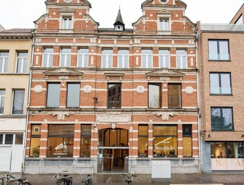                                         Handelspand te huur in Antwerpen, € 2.300
