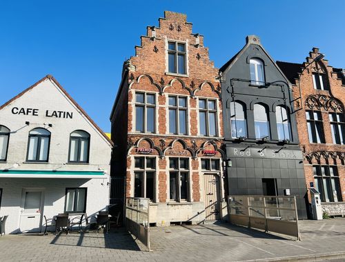                                         Bien commercial à vendre à Deinze, € 299.000
