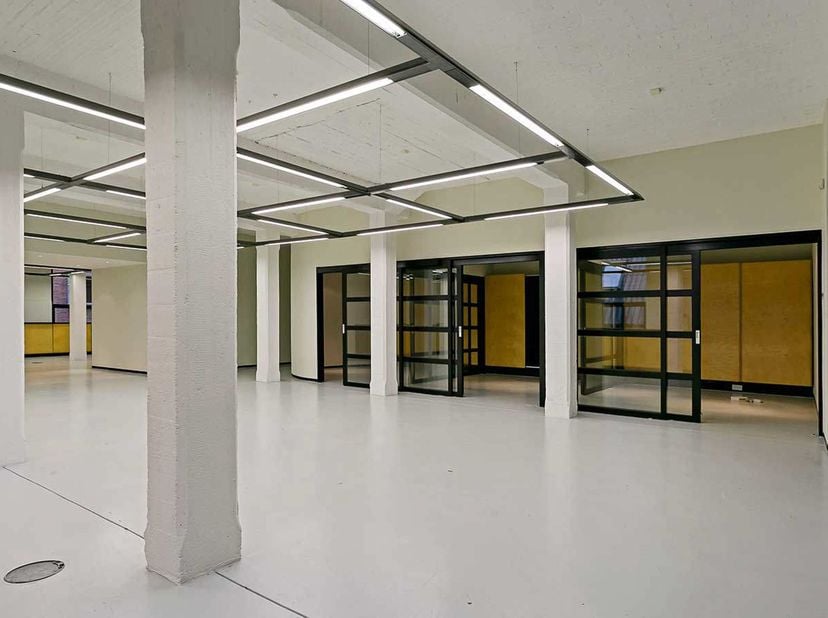 Bedrijfsvastgoed te huur in Oudeleeuwenrui 7-11,
                    2000 Antwerpen