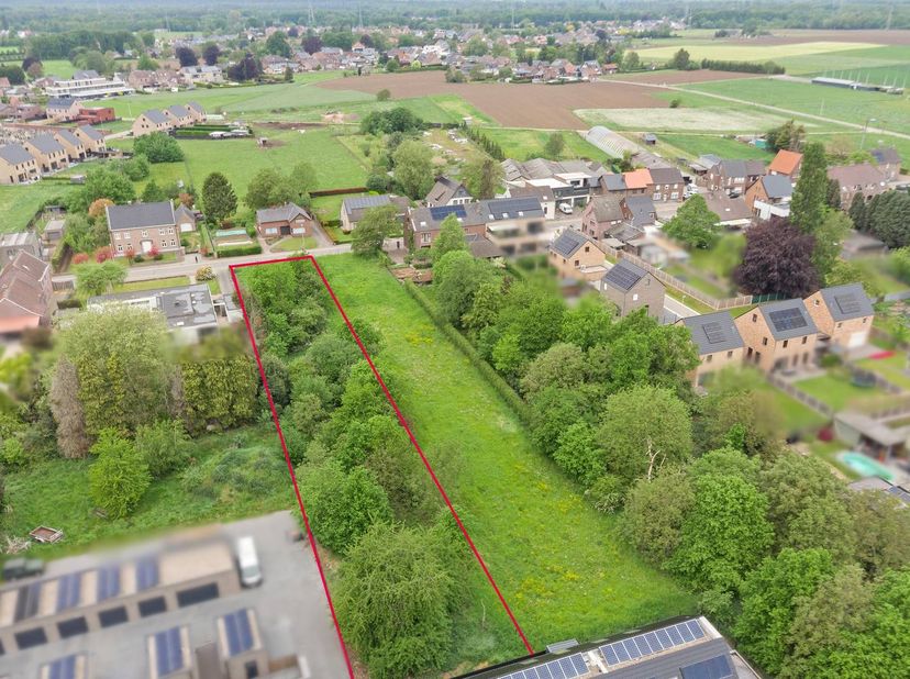 Algemeen:<br />
- perceelgrootte: 22a 35ca<br />
- Zuidoostelijke oriëntatie<br />
- Nog geen bouwverplichting<br />
<br />
Voorschriften:<br />
- Bou