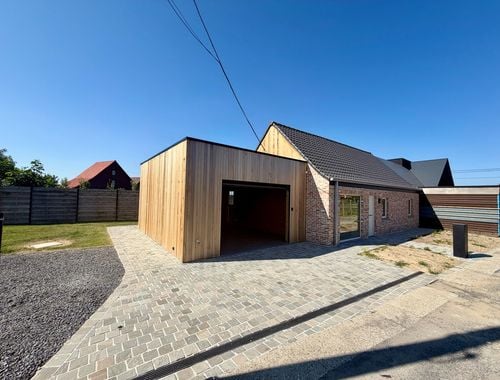                                         Maison à louer à Tiegem, € 850
