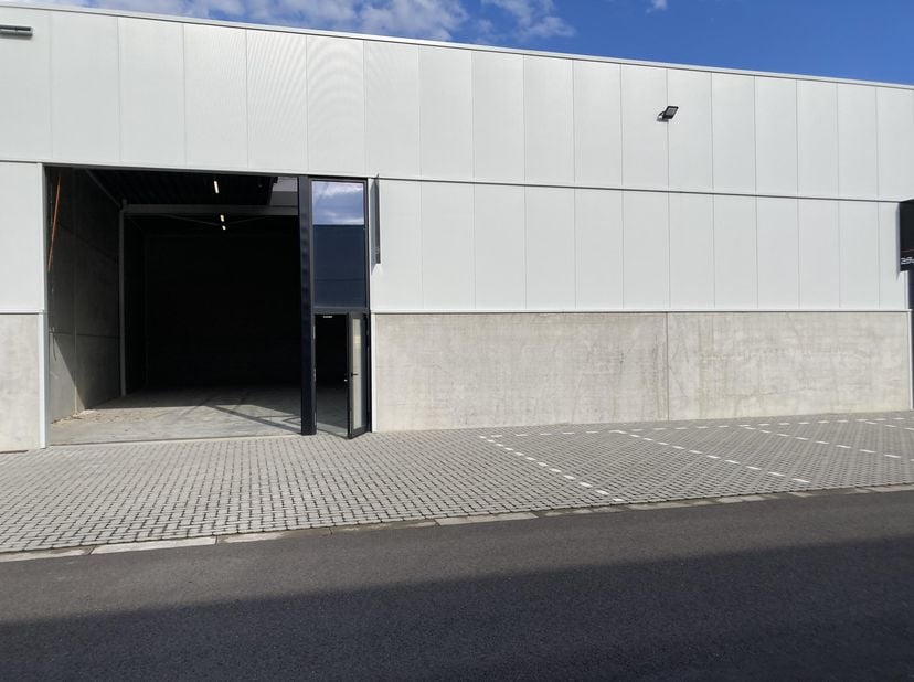Bedrijfsvastgoed te huur in Venlosesteenweg 25 bus 29 D,
                    3640 Ophoven