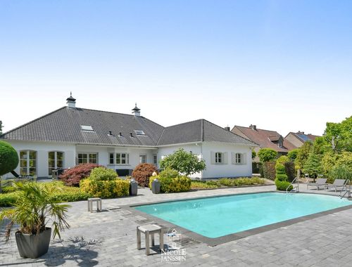                                         Villa te koop in Maaseik, € 925.000

