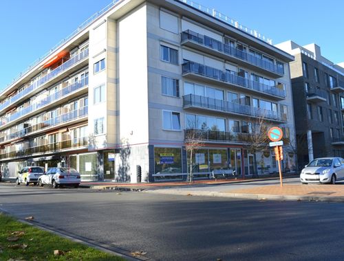                                         Bien commercial à louer à Gullegem, € 1.845
