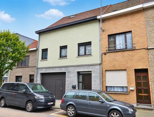                                         Eengezinswoning te koop in Kortrijk, € 450.000
