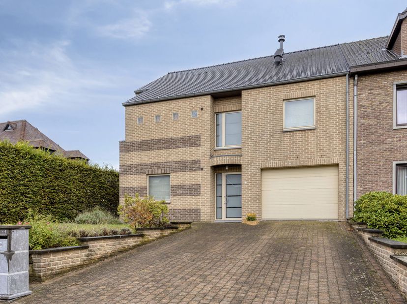 Huis te koop in Kwadensteenweg 46,
                    3800 Sint-Truiden