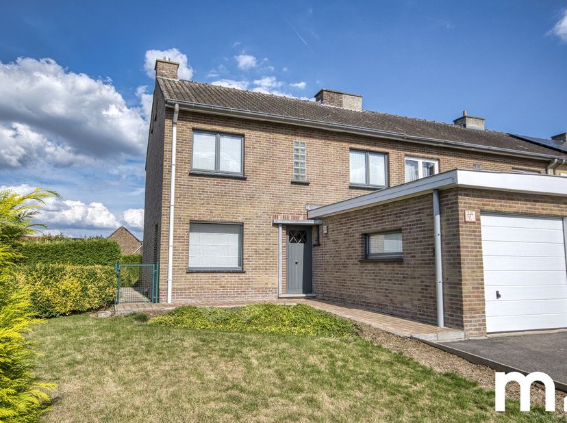 Huis te koop in Eikenlaan 40,
                    8553 Otegem