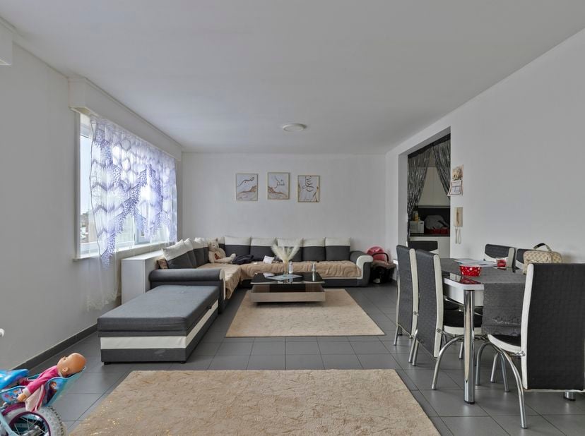 Bent u op zoek naar een instapklaar appartement op een centrale ligging, zowel interessant als investering als voor eigen bewoning? Dan is dit verzorg