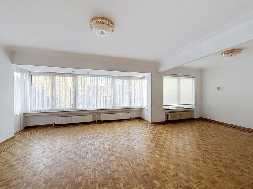 Appartement te koop in ,
                    1200 Sint-Lambrechts-Woluwe