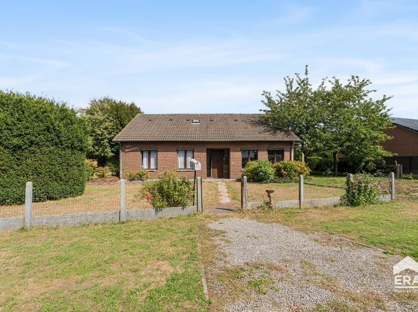 Huis te koop in Zonnedauwstraat 1,
                    3670 Gruitrode