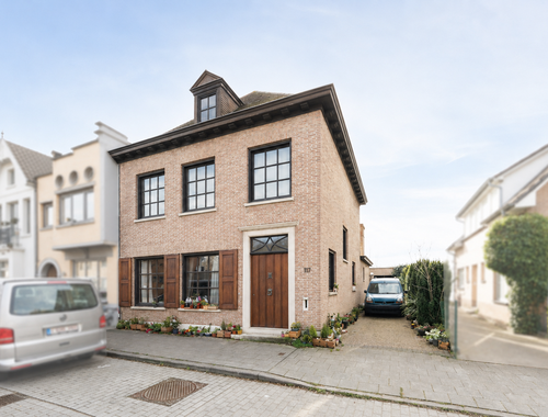                                         Eengezinswoning te koop in Sint-Andries, € 595.000
