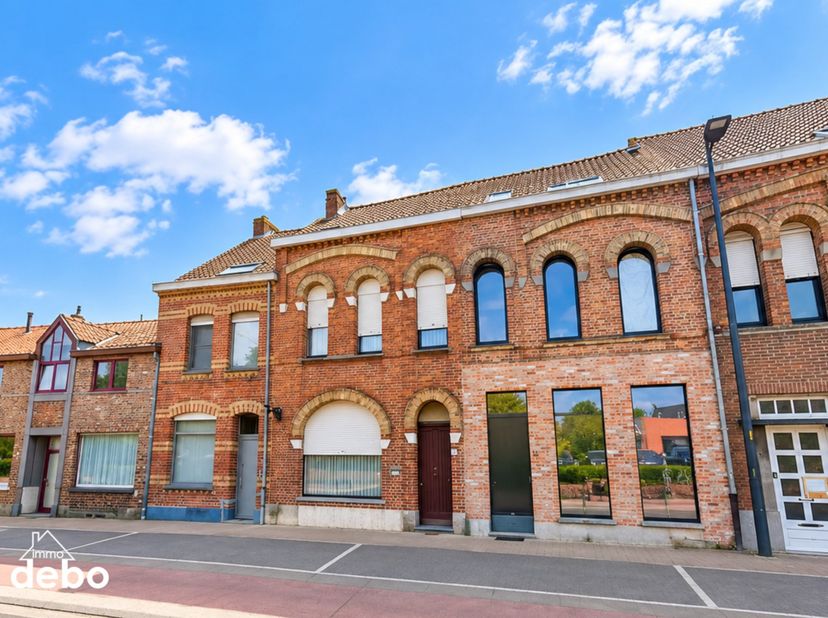 Huis te koop in Poperingseweg 49,
                    8900 Ieper
