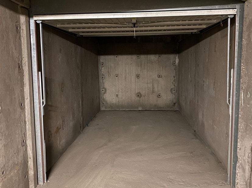 Garage à vendre
                    à 2100 Deurne