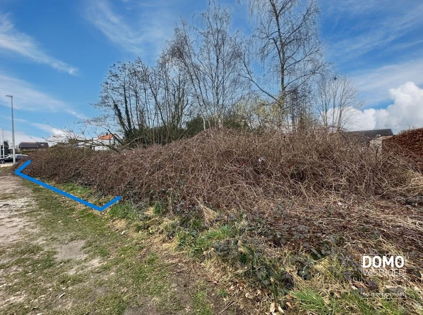 Droomt u van een nieuwbouwwoning op een gunstige locatie, vlakbij alle voorzieningen? Dan is deze bouwgrond in Leopoldsburg iets voor u!<br />
Geniet