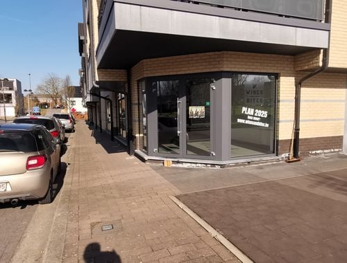                                         Commerce à vendre à Lanaken, € 375.000
