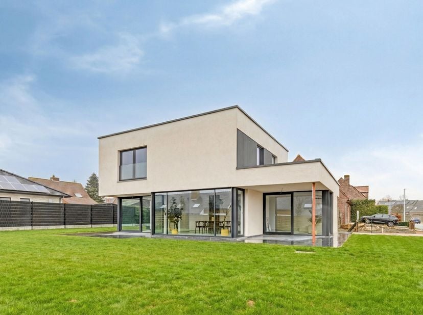 KANTWERK&amp;nbsp;is een kleinschalig en uiterst energiezuinig nieuwbouwproject bestaande uit 3 gekoppelde woningen in landelijke stijl en één moderne all