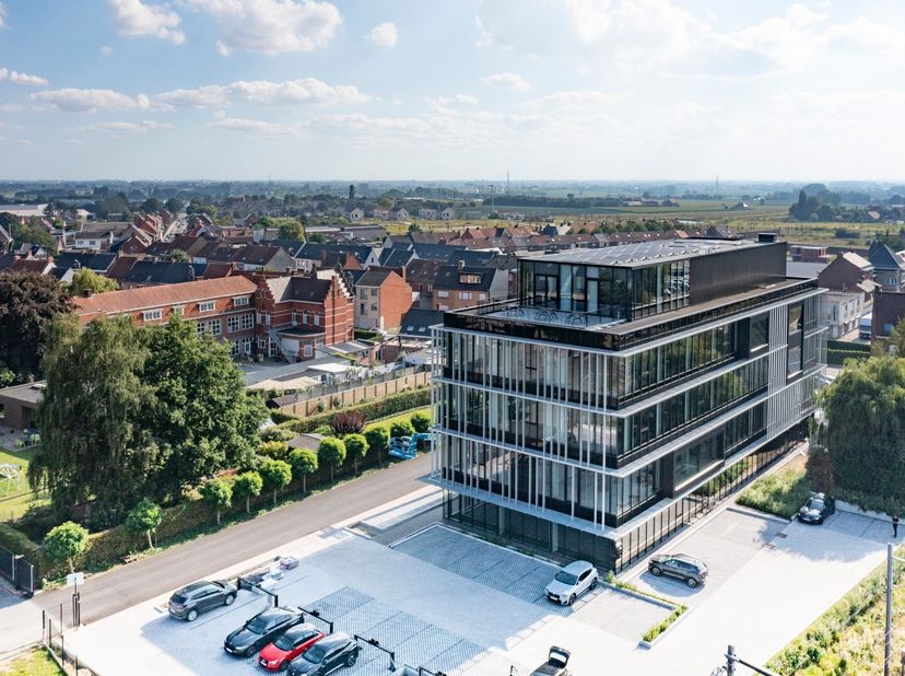 Bien professionnel à vendre
                    à 8700 Tielt