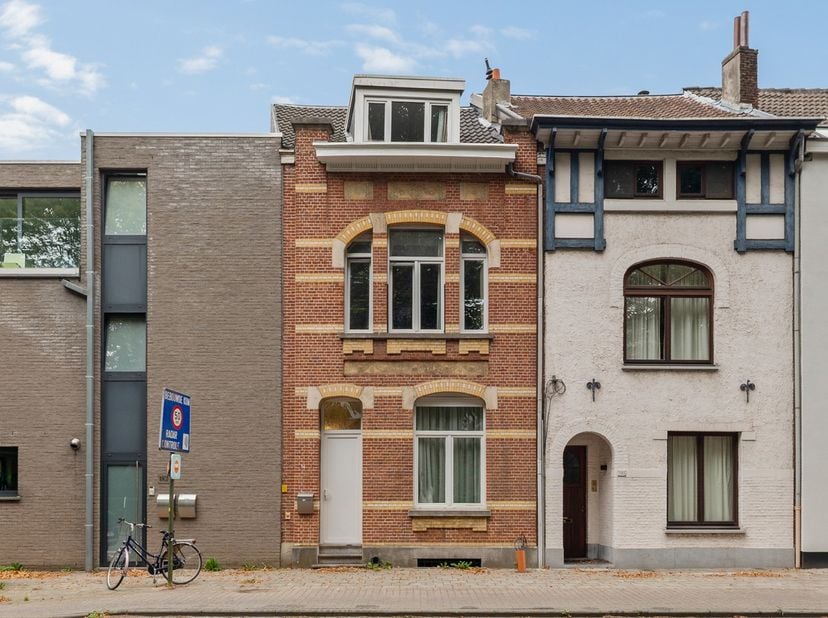 Huis te koop in Hovestraat 184,
                    2650 Edegem