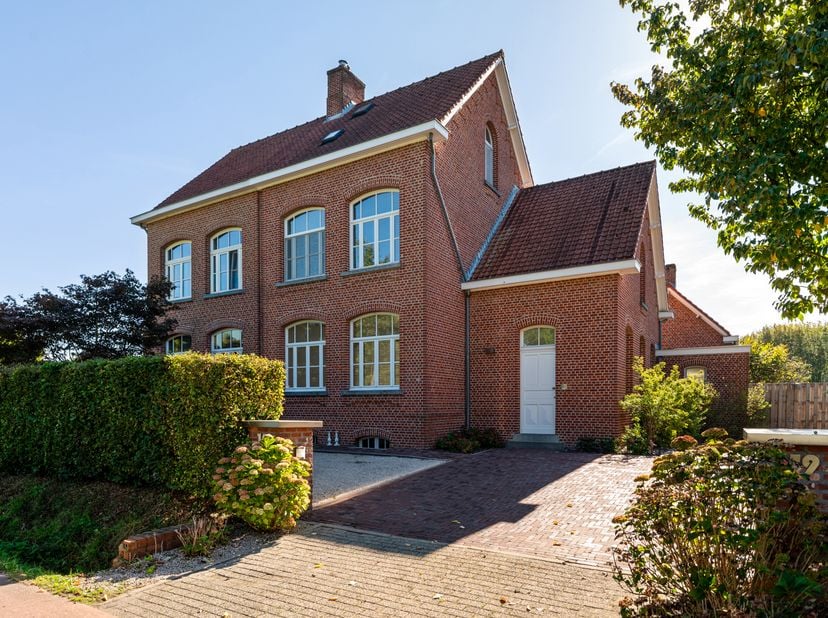 Huis te koop in Steenweg op Rijkevorsel 19,
                    2330 Merksplas