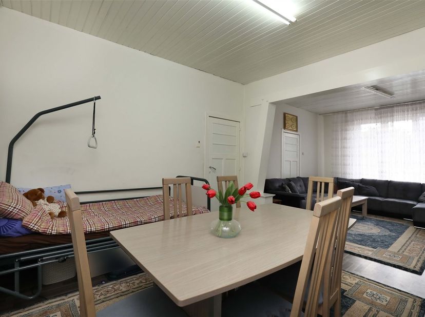 Multifunctionele woning boordevol potentieel op 9a71ca op centrale locatie<br />
<br />
Op deze uiterst gunstige locatie houden we halt in Alken op