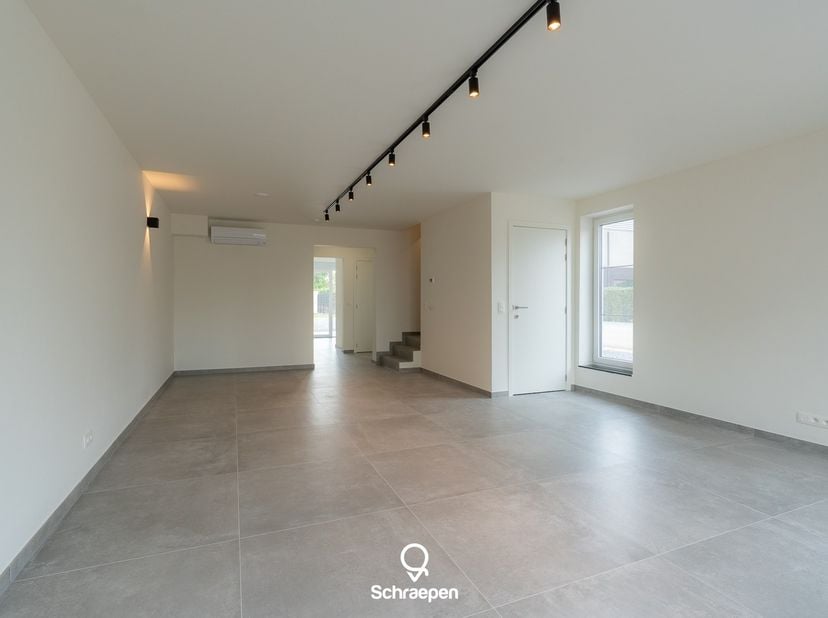 We vinden deze instapklare én energiezuinige gezinswoning met 3 slaapkamers terug te Heusden-Zolder. Voor meer informatie ga naar:&amp;nbsp;https://schrae