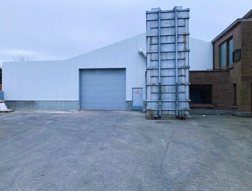                                         Bedrijfsgebouw te huur in Sint-Niklaas, € 4.900
