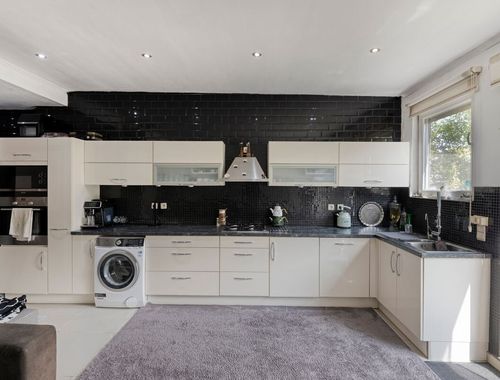                                         Woning te koop in Hoboken, € 398.000
