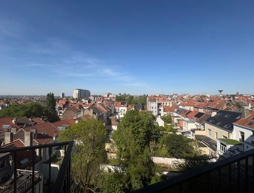                                         Appartement te huur in Brussel, € 2.000
