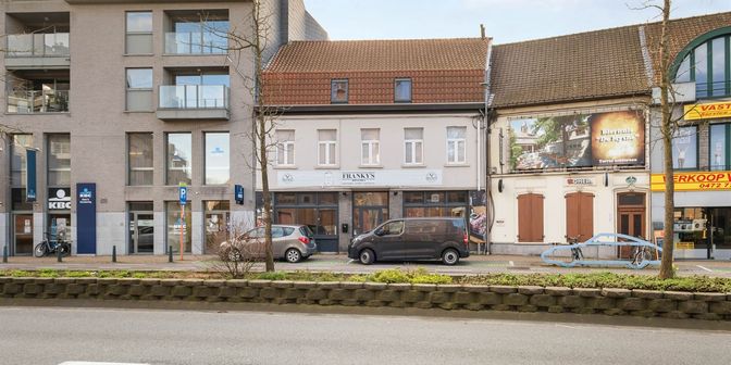 Bedrijfsvastgoed te koop in Grote Markt 18, 8560 Wevelgem