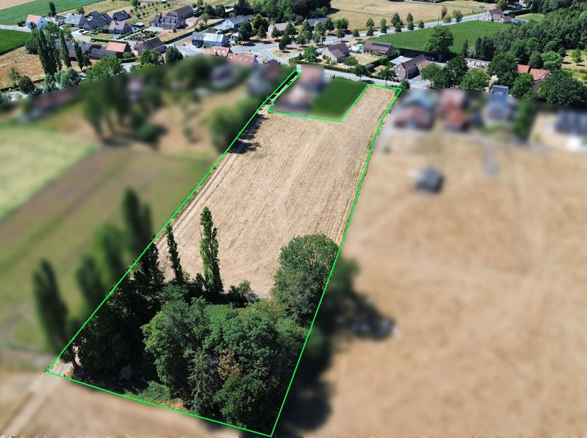 Ontdek deze bouwgrond met aansluitende landbouwgrond ideaal voor het realiseren van een open bebouwing met zicht op groen.<br />
Op dit bouwgrond lot