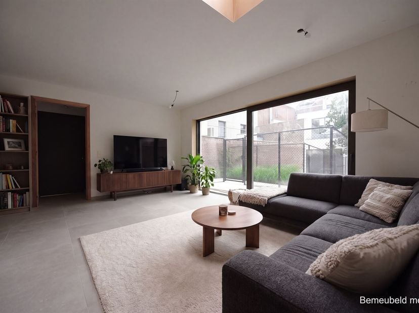 In de Rijselstraat te Ieper vinden we deze nieuwbouwstudio voorzien van ruim terras en tuin.<br />
De studio biedt een ideale woonomgeving voor wie w