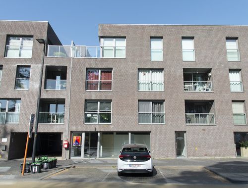                                         Bureaux à vendre à Ingelmunster, € 299.000
