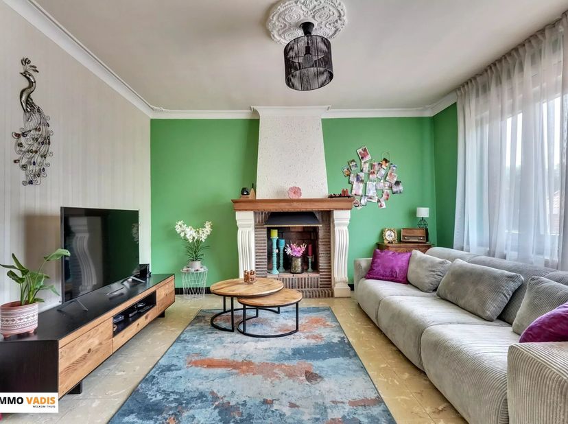 Deze open bebouwing met 3 slaapkamers en inpandige garage ligt in de rustige Heiligenstraat 2 in Herderen.<br />
De woning beschikt over een solide st