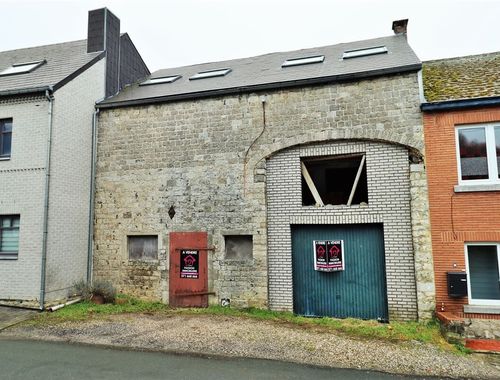                                         Woning te koop in Yves-Gomezée, € 115.000
