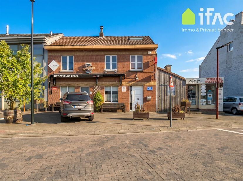 Magnifique établissement horeca très connu à vendre au centre d’Ottenburg, comprenant un café, un appartement 2 chambres, une superbe salle de récepti