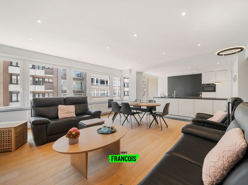 Appartement exclusif et économe en énergie, idéalement situé à proximité de la plage et du Kursaal<br />
Idéalement situé, à quelques pas de la plage