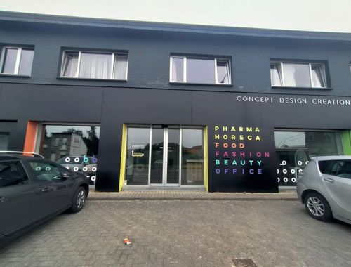                                         Entrepôt à louer à Boechout, € 218,75
