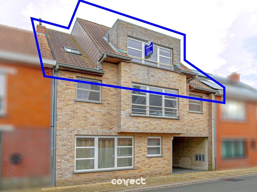 Instapklaar appartement met 3 slaapkamers en terras. <br />
<br />
Dit zeer ruim appartement van 143 m² biedt een moderne en comfortabele leefomgevi